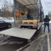 Transport materiałów budowlanych z wniesieniem